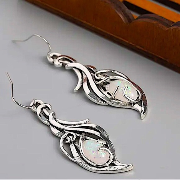 Vintage Opalescent Silver Dangle Earrings Bohemian Tribal Artisan Handmade - Picture 5 of 7